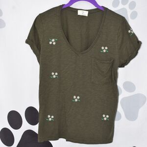T.La Anthropologie Short Sleeve Flower Embroidered Pocket Tee Rounded V Neck XS
